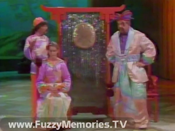 Still from “Chinese legend illusion” — Doug Henning’s World of Magic IV